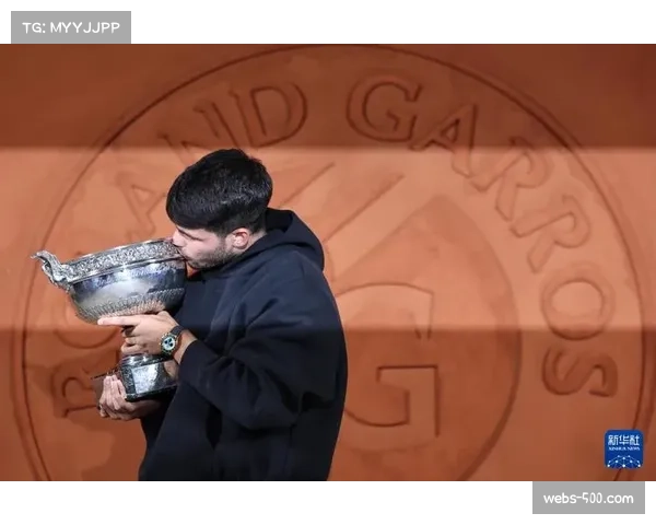 ATP主席高登兹点名德雷珀与丰塞卡,视为阿尔卡拉斯与辛纳未来挑战者。 ATP主席高登兹点名德雷珀与丰塞卡,视为阿尔卡拉斯与辛纳未来挑战者。