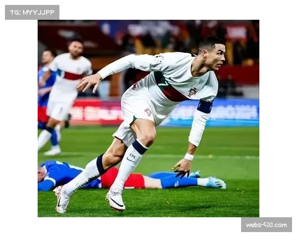 C罗赛后怒斥贴身防守球员，场上冲突引发热议