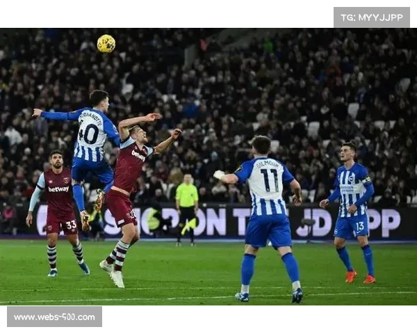 VAR长时间介入，判定西汉姆联进球越位无效，客场球迷爆发不满